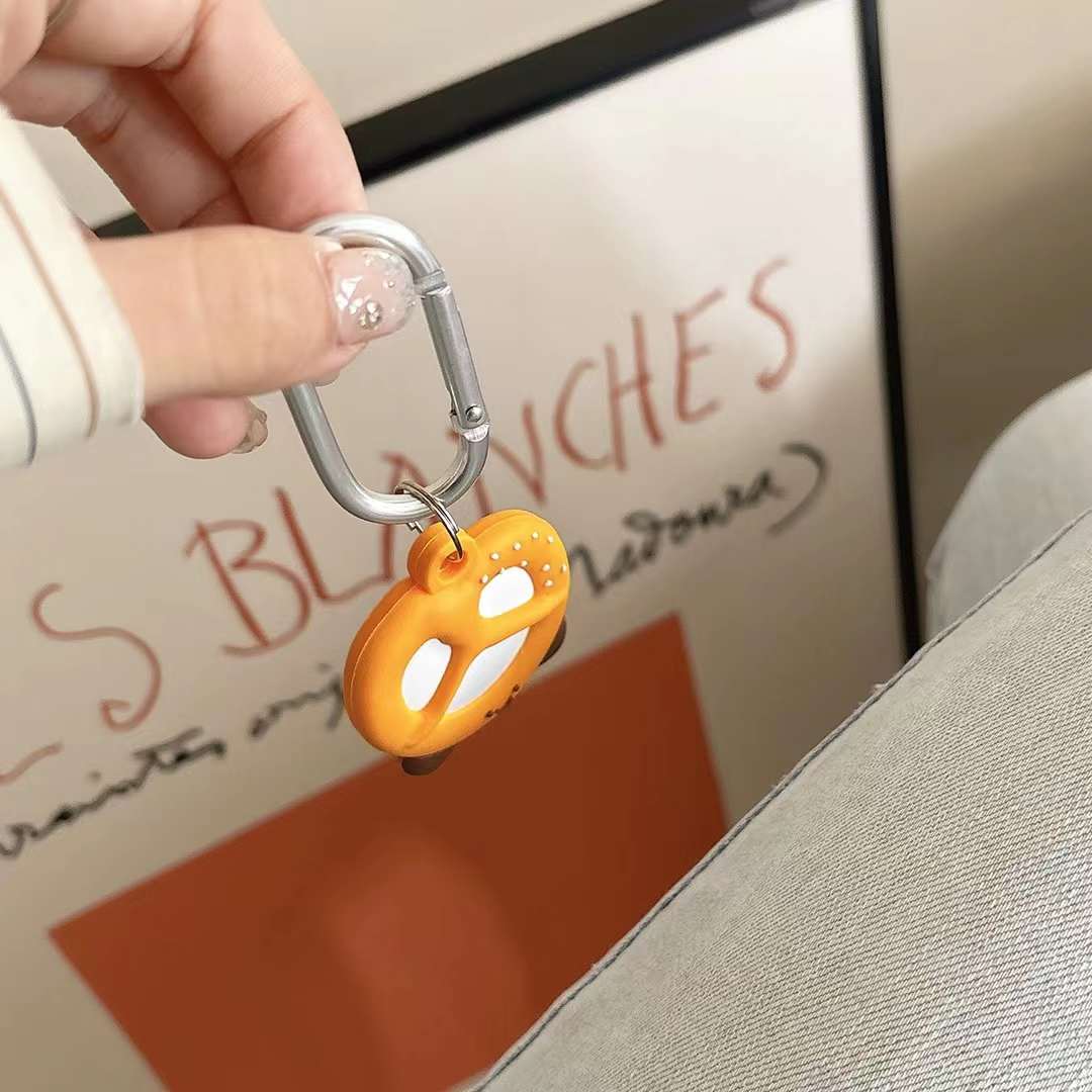 Cute Air Tag Keychain Pretzel Case