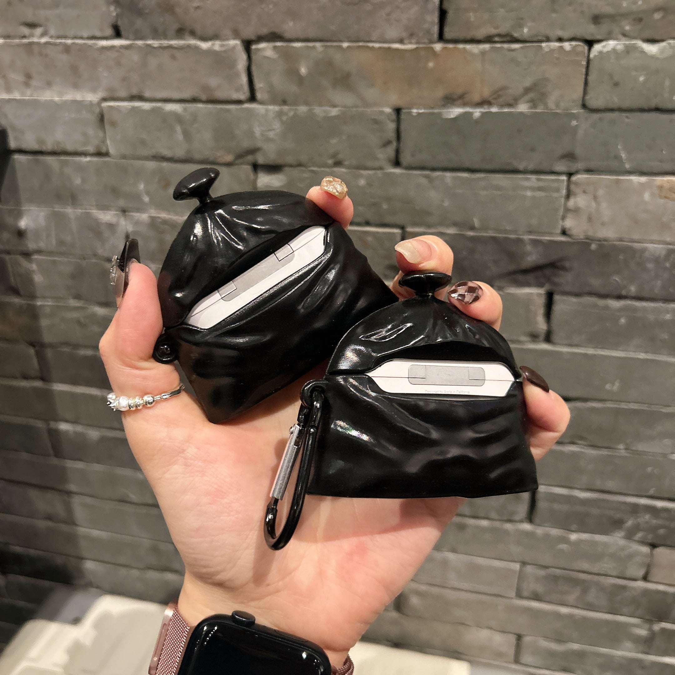 Cute Garbage Bag AirPods 1/2/3/4 Pro 1/2 Case