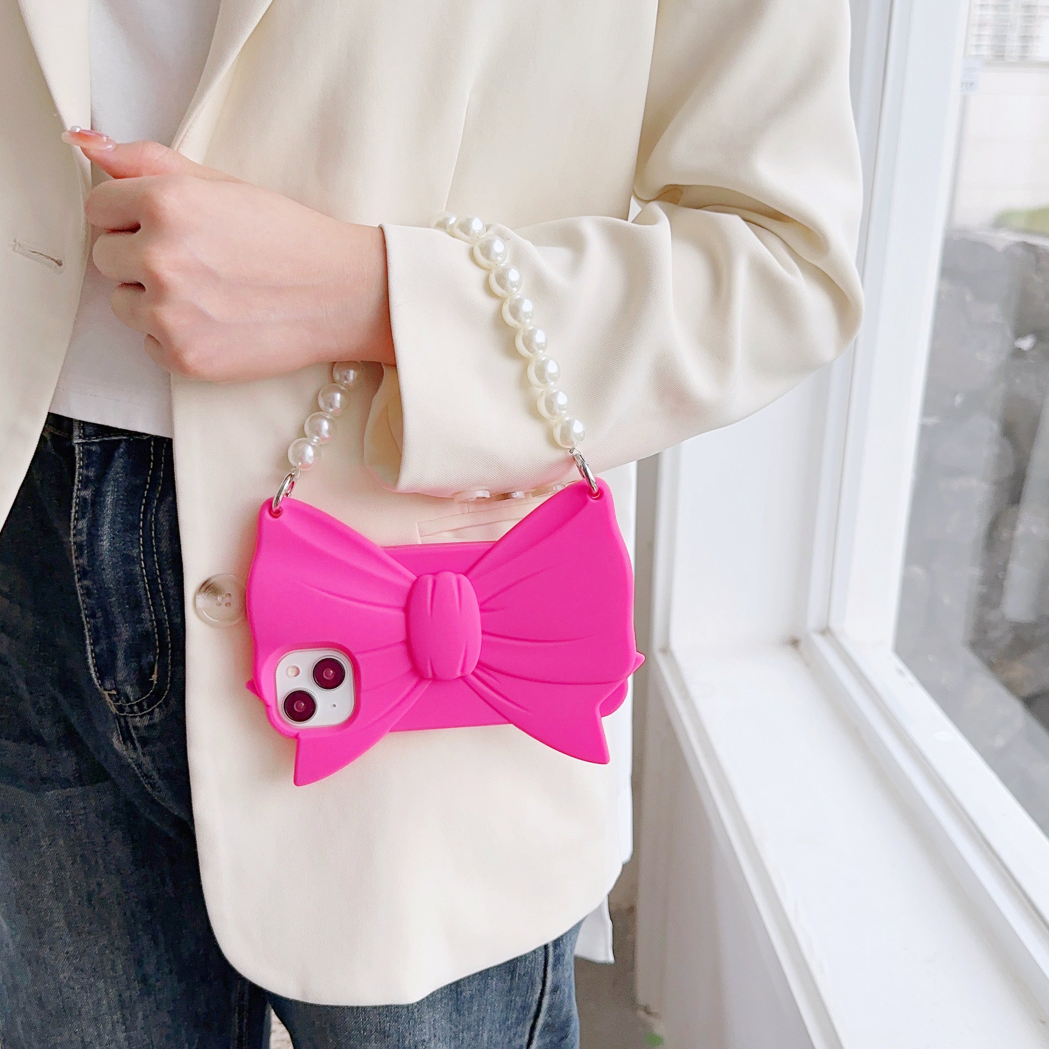 Elegant Pink Knot Shaped Carry iPhone Pouch